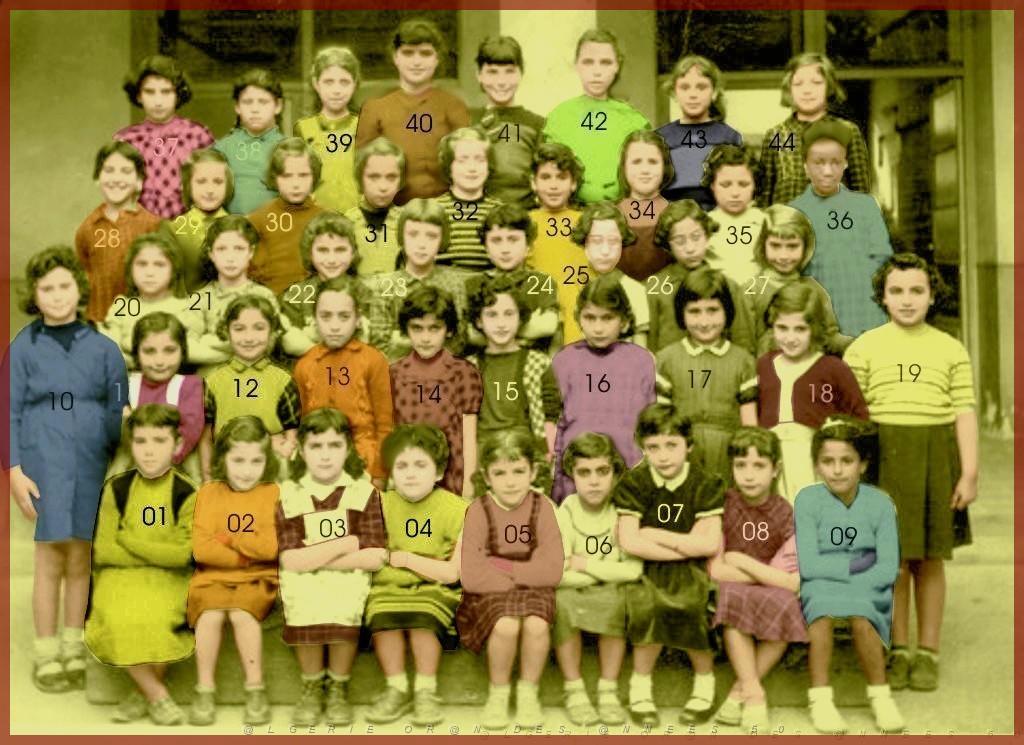 ECOLE SAINT ANDRE FILLES 1953 CP.jpg